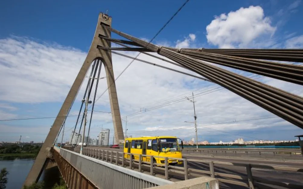30 июля ограничат движение по Северному мосту в Киеве