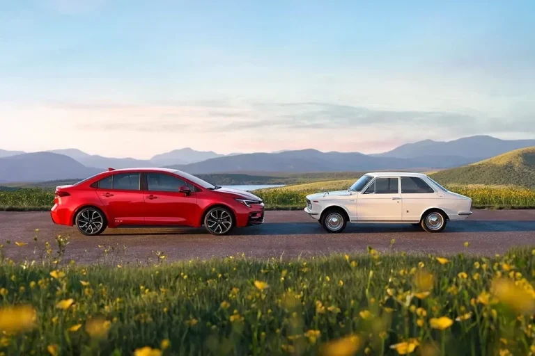 Toyota презентовала обновленную Corolla и эксклюзивную версию 60th Anniversary
