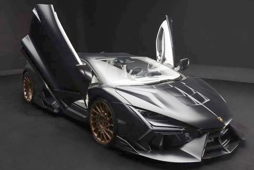 Ателье Venuum доработало суперкар Lamborghini Revuelto